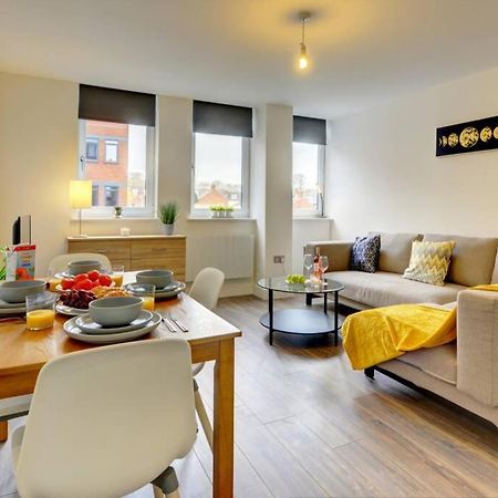 Modern & Stylish 2Br Apartment - Queens House 考文垂 外观 照片