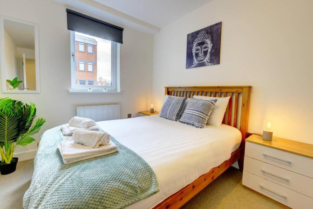 Modern & Stylish 2Br Apartment - Queens House 考文垂 外观 照片